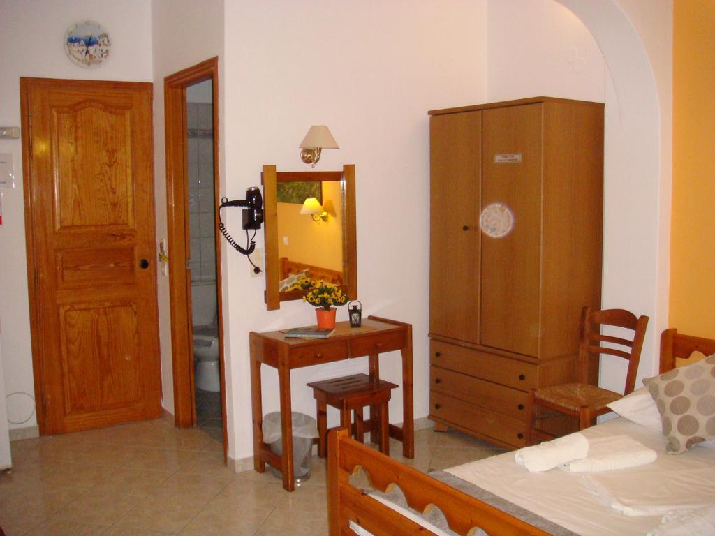 Boussetil Rooms Capanmat Tinos Luaran gambar