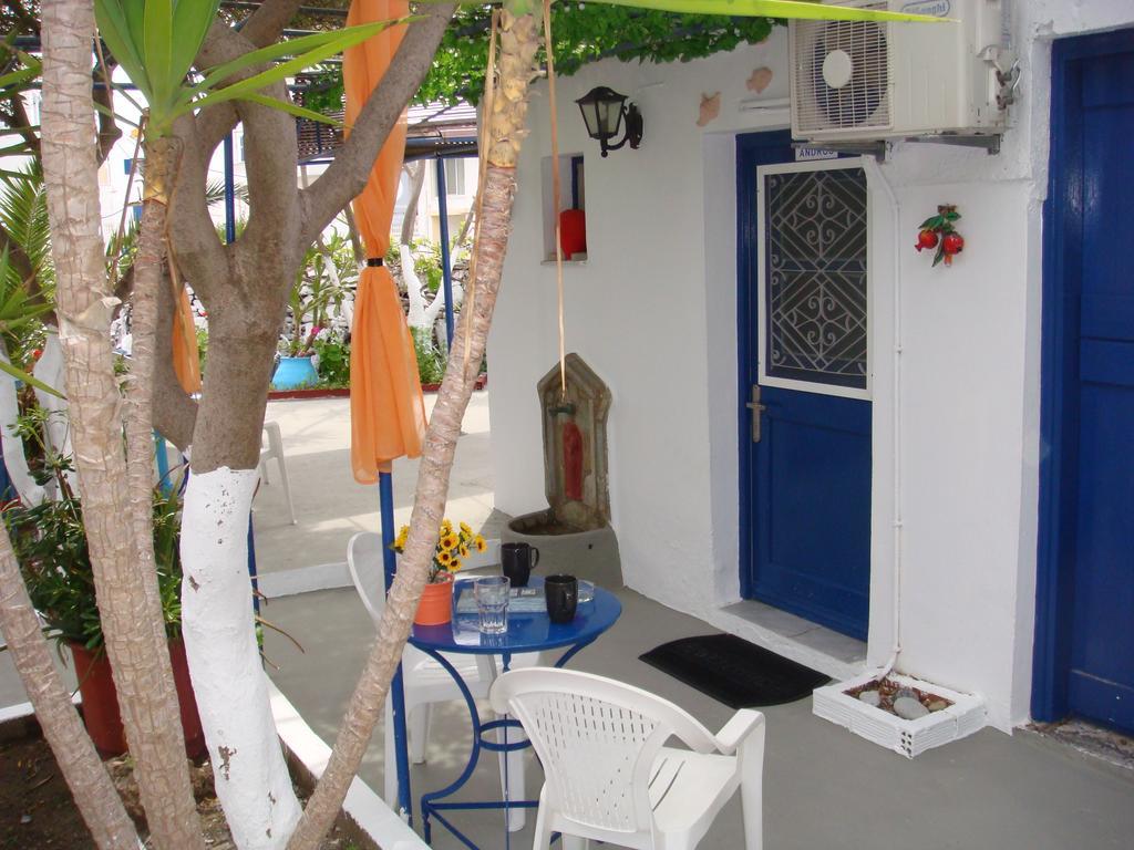 Boussetil Rooms Capanmat Tinos Luaran gambar