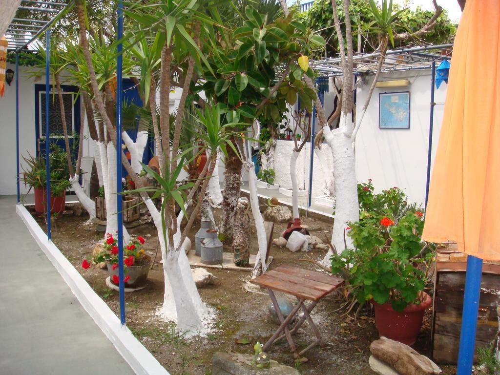 Boussetil Rooms Capanmat Tinos Luaran gambar