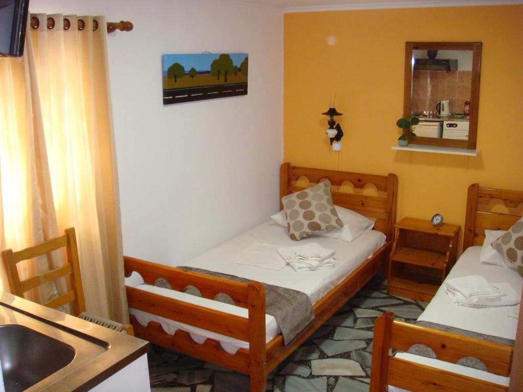 Boussetil Rooms Capanmat Tinos Luaran gambar